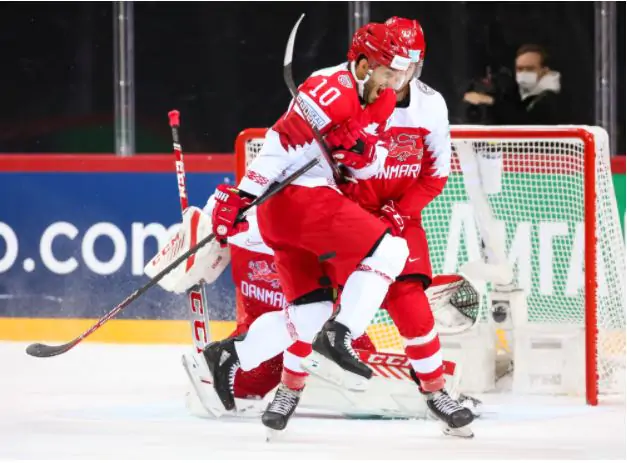 Дания в результативном 3-м периоде вырвала волевую победу над Беларусью
