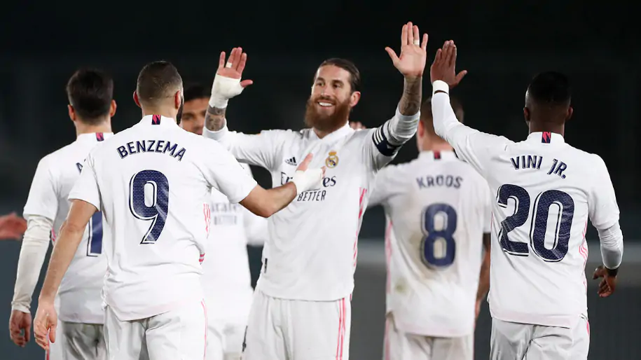 «Реал» в матче с «Гранадой» одержал пятую победу подряд