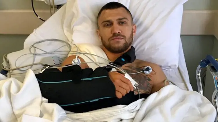 Ломаченко успешно перенес операцию на плече