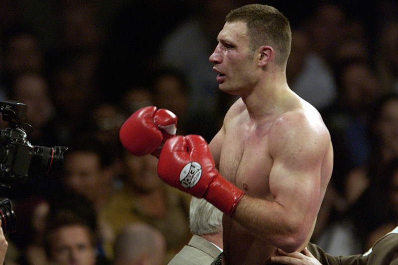 Виталию Кличко – 50! В своей карьере он нокаутировал соперника за 20 секунд, мстил за брата и спорил с врачами