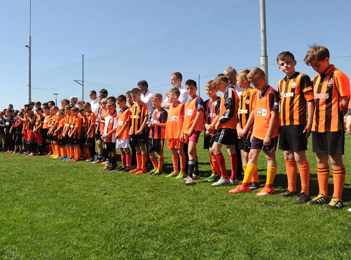 «Шахтер» открывает в Киеве футбольную школу для детей