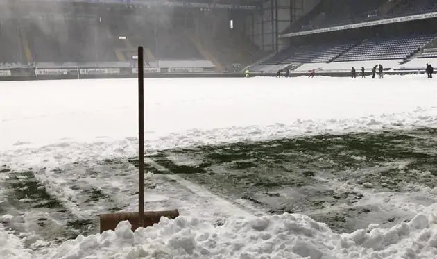 Один из матчей Бундеслиги пришлось перенести из-за сильного снегопада