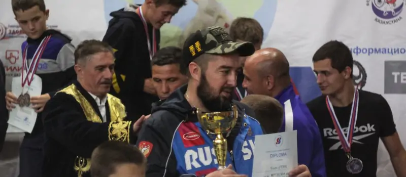 Украина выиграла так называемый «чемпионат мира» по самбо, где выступала сборная «ДНР»