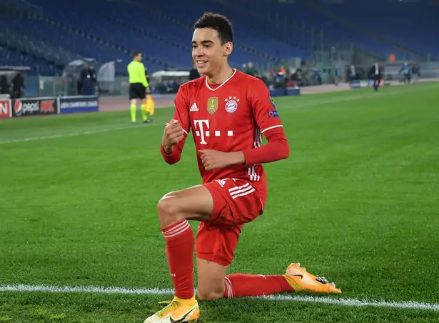 «Бавария» продлила контракт с молодым полузащитником