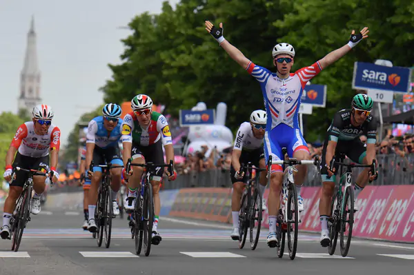 Демар стал победителем спринта на 10 этапе Giro d’Italia