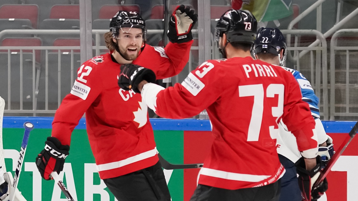 ставки россия канада хоккей кубок мира