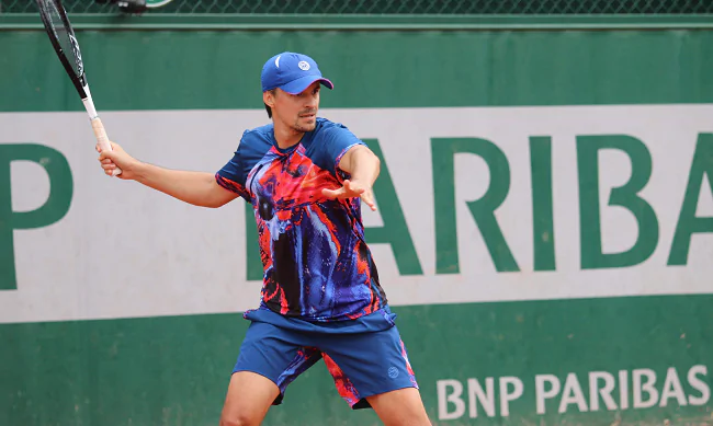 Молчанов проиграл в четвертьфинале парного турнира в Праге