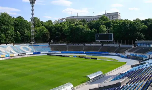 «Десна» сыграет с «Динамо» на стадионе имени Лобановского