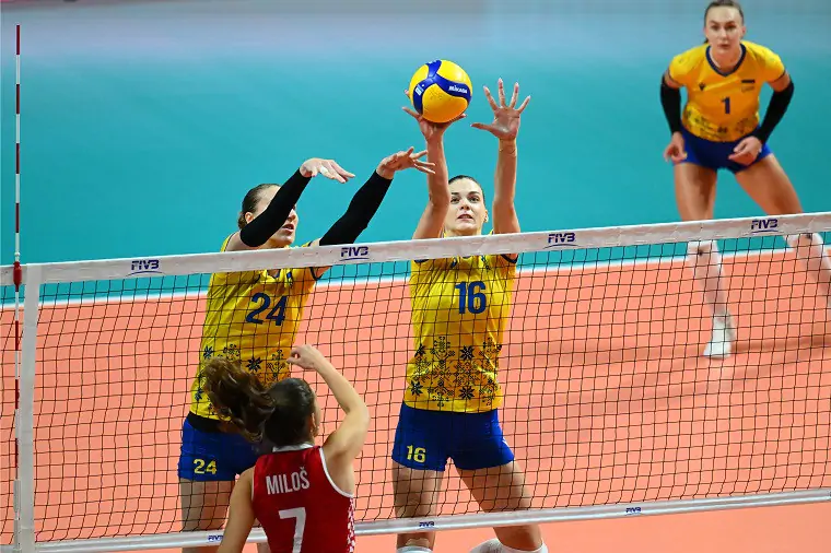 Женская сборная Украины уступила Франции в полуфинале Кубка претендентов