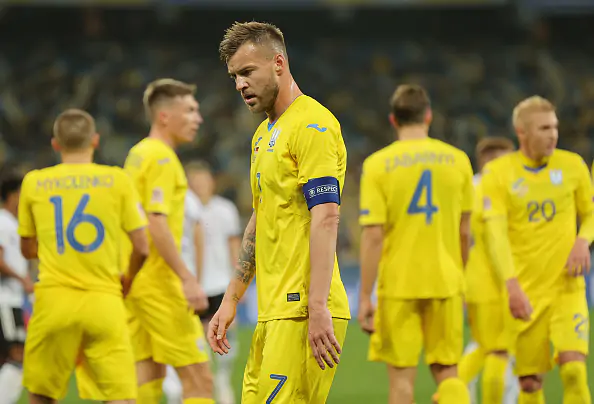 Четыре игрока сборной Украины сдали позитивные тесты на коронавирус. Игра с Германией – под угрозой срыва