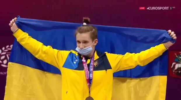 Благодаря украинской тяжелоатлетке в Москве прозвучал гимн Украины