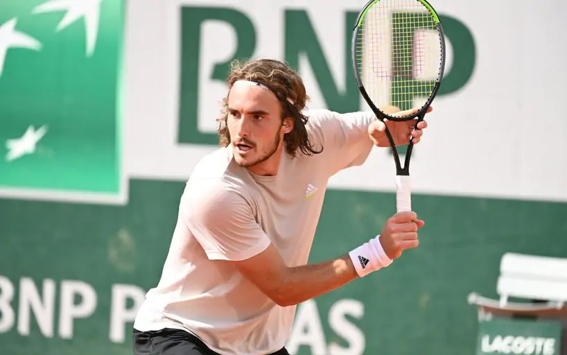 Циципас уверенно вышел в третий круг Roland Garros