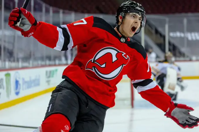Єдиний білорус в НХЛ Шаранговіч дебютної шайбою приніс «Нью-Джерсі» першу перемогу в сезоні
