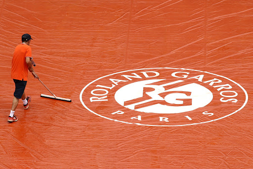 Трибуны Roland Garros будут заполняться наполовину