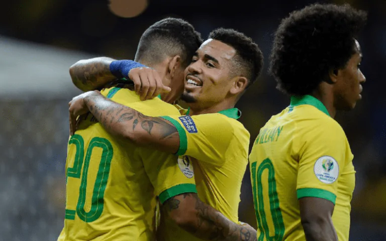 Бразилия обыграла Аргентину и впервые за 12 лет сыграет в финале Кубка Америки