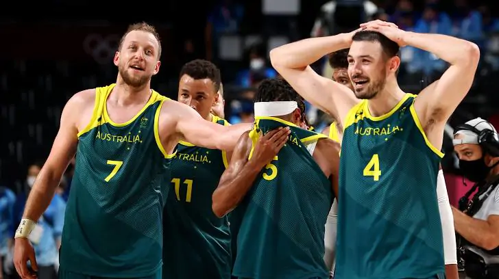 Збірна Австралії завоювала першу в історії олімпійську медаль в баскетболі
