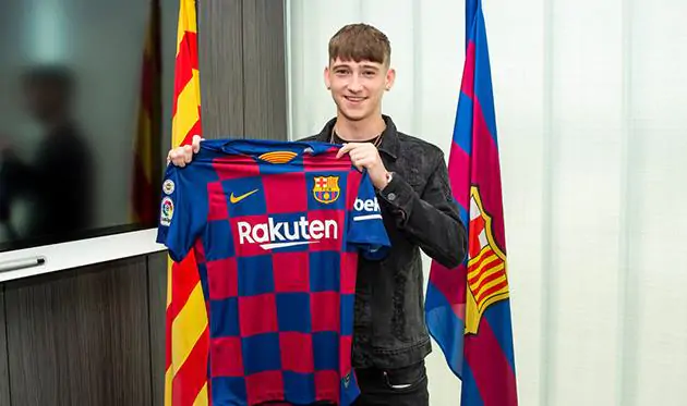 «Барселона» подписала 16-летнего форварда «Вест Бромвича»