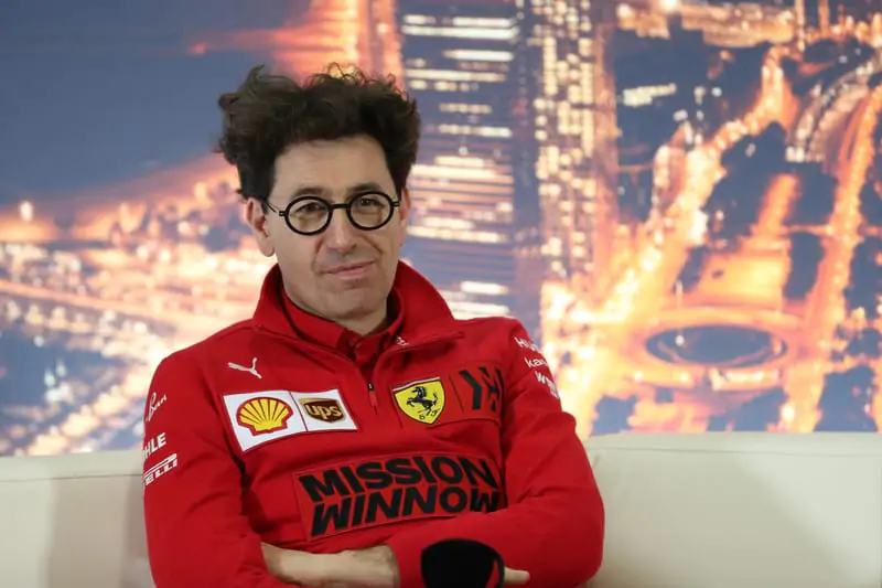 Руководитель Ferrari рассказал, на кого бы поставил деньги в борьбе Хэмилтон – Ферстаппен