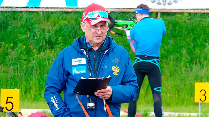 Cтарший тренер сборной России подозревает, что вторжение полиции подстроено, чтобы помешать Логинову бежать в эстафете
