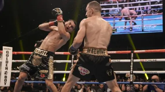 Відео яскравого нокауту в головному бою боксерського уїк-енду
