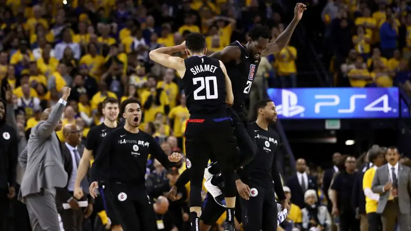 Треха от Шамета для исторической победы – момент дня в НБА