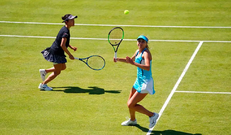 Людмила Киченок с Ниномией совершили камбэк на пути во второй круг Wimbledon