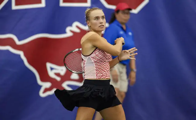 Стародубцева победила на старте турнира в Испании