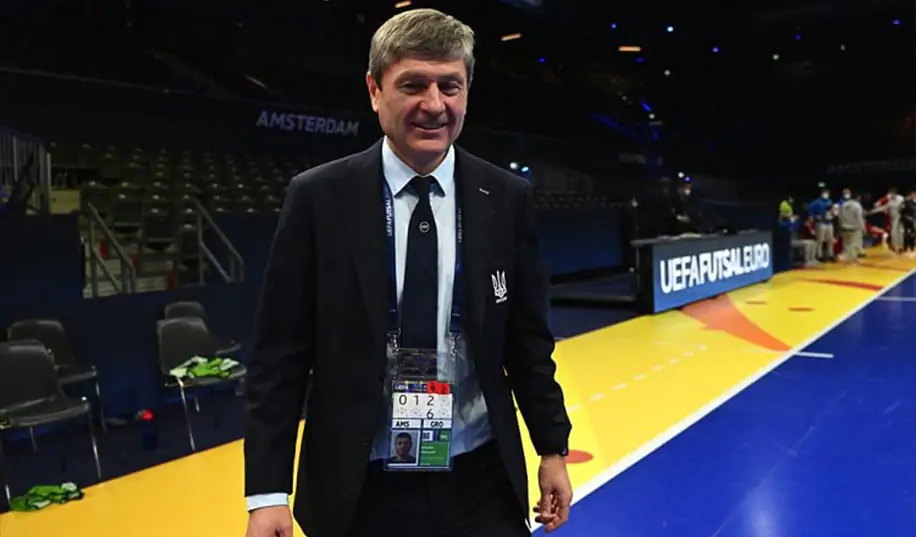 Тренер сборной Украины: «Хотели победить и не рассчитывать на результат параллельного матча»