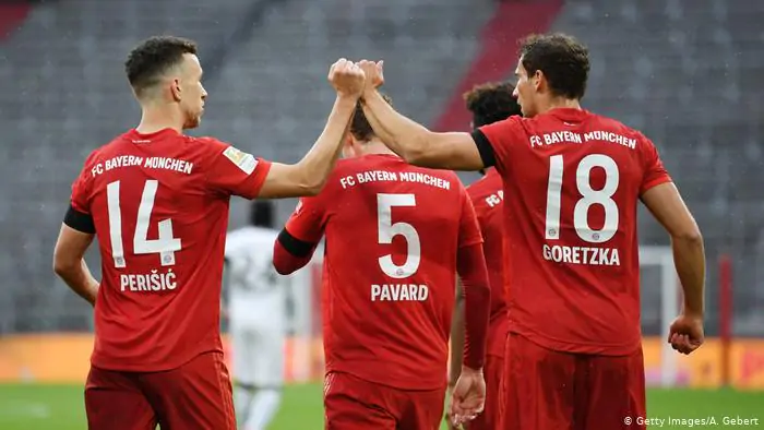 «Бавария» забила пять мячей «Айнтрахту»
