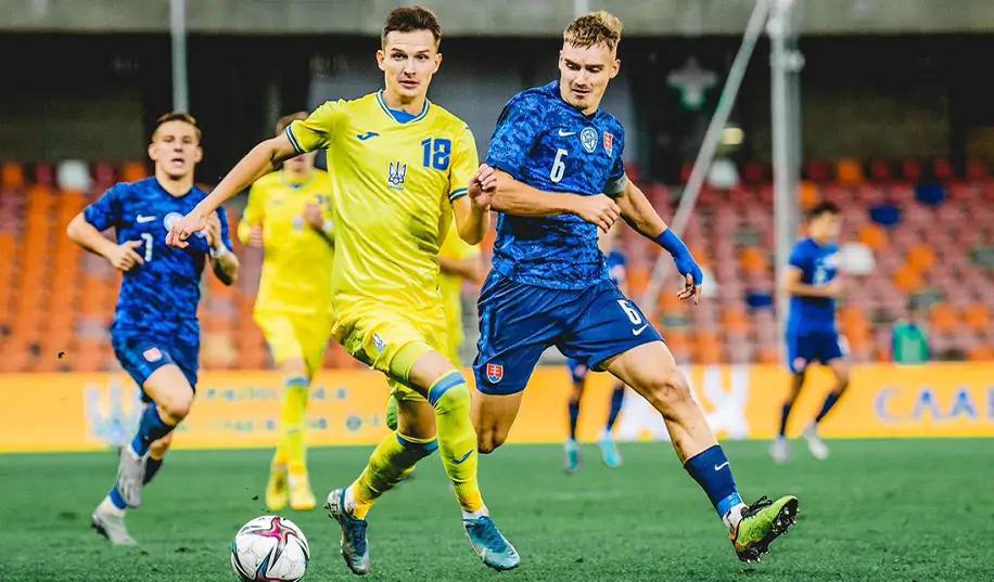 Хавбек сборной Украины U-21 вспомнил, как выводил на поле Ротаня перед международным матчем