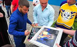 Ломаченко во время майских праздников посетил детский интернат в Запорожье