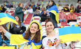 Единение команды с фанатами. Сборная Украины поблагодарила болельщиков после матча с Ирландией