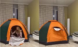 Палатка посреди комнаты. Магучих показала, как самоизолируется после прилета из Португалии