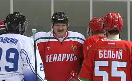 У игрока в команде Лукашенко обнаружен коронавирус. Президент отказался самоизолироваться
