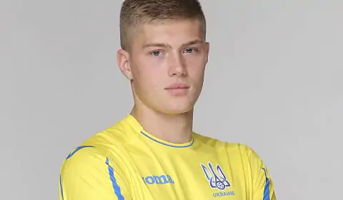 Довбик стал первым игроком «Днепра-1», сыгравшим за сборную Украины в официальном матче