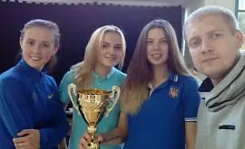 Украинские шпажистки завоевали бронзу на этапе Кубка мира