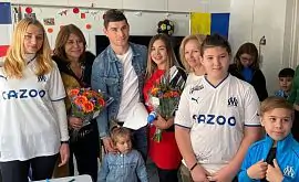 Маліновський разом з дружиною відвідали українську школу в Марселі