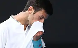 Джокович уничтожил ракетку во время матча с Киргиосом