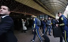 Известно, почему игроки сборной Украины быстро убежали в отель по приезду во Львов