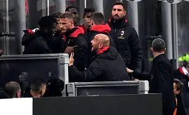 «Милан» оштрафовал Кессье и Билью из-за потасовки во время игры с «Интером»