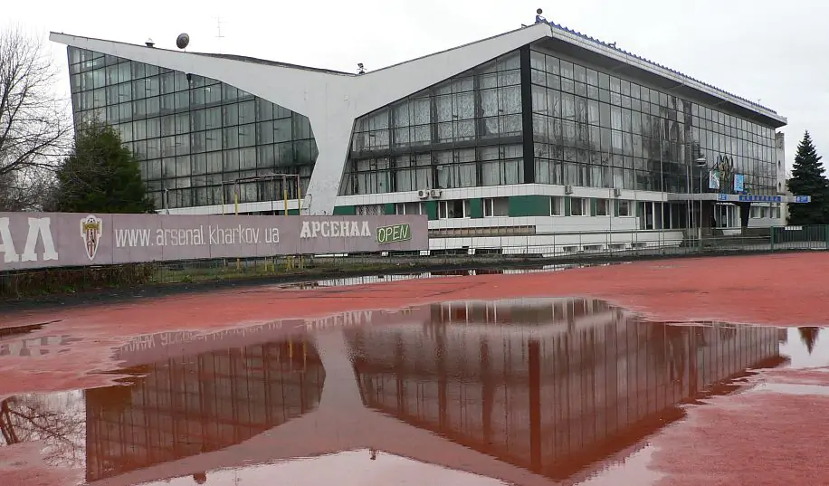 Російські терористи розбомбили єдиний в Харкові олімпійський басейн