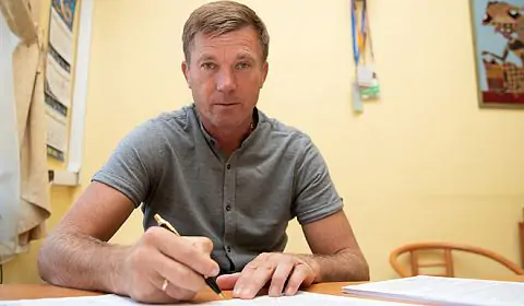 Максимов официально стал главным тренером Днепра-1