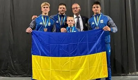 Украинские акробаты завоевали бронзу на юниорском чемпионате мира