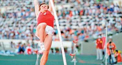 32 года назад Сергей Бубка покорил соревнования во Франции и установил новый мировой рекорд
