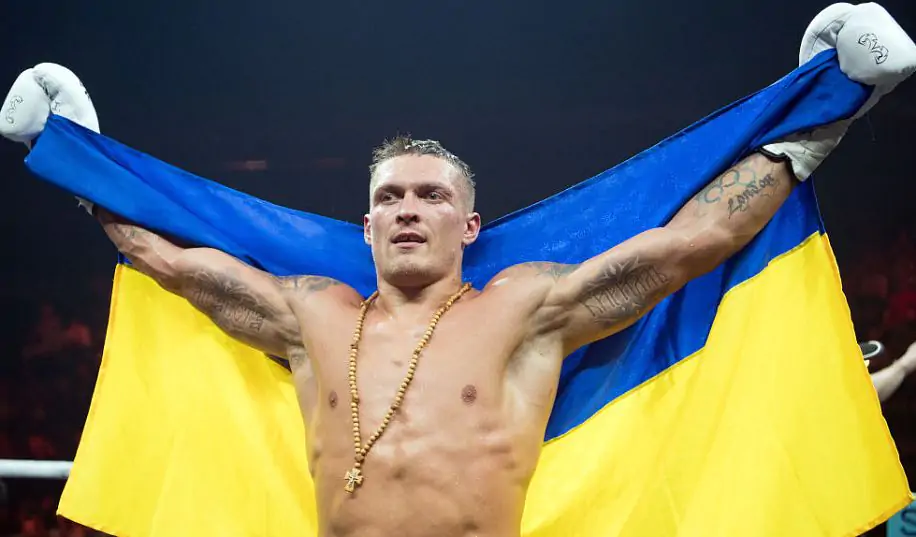 Усик пообещал из своего кармана выплатить украинским боксерам призовые за медали в Париже