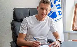 Покинув « Олімпік » хавбек підписав контракт з « Десной »
