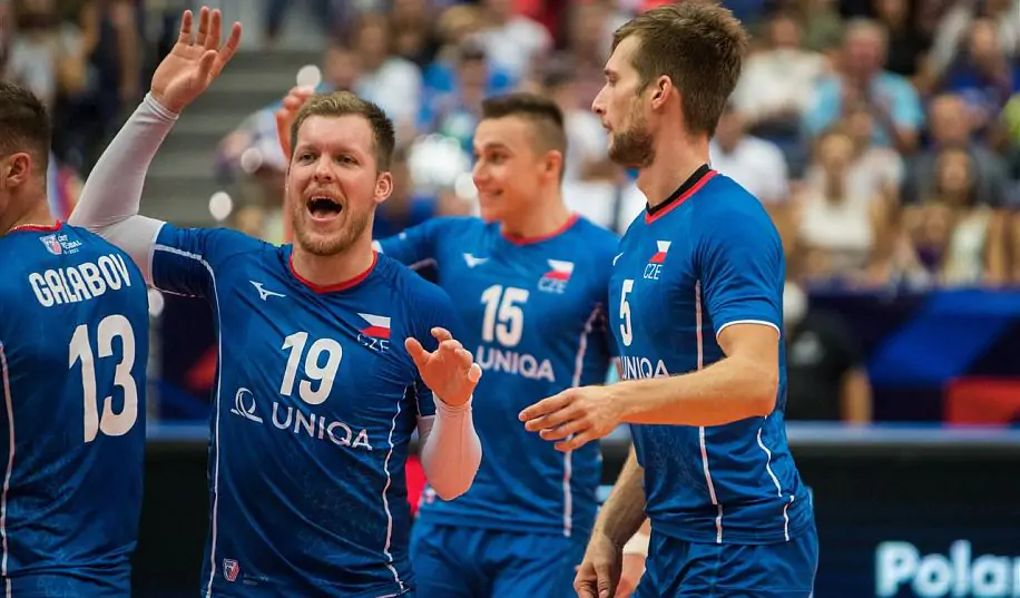 Словения и Чехия вышли в четвертьфинал чемпионата Европы
