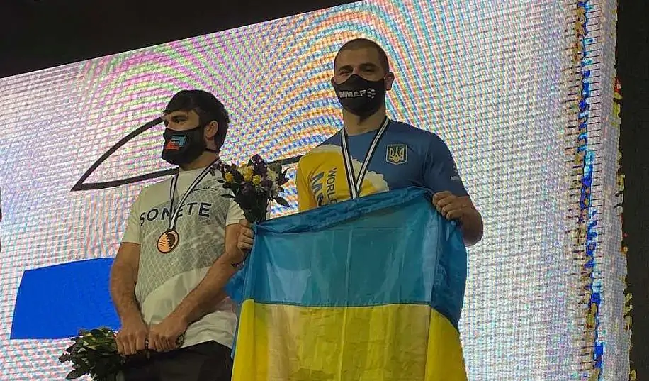 Украинец Бабинский выиграл бронзу чемпионата мира