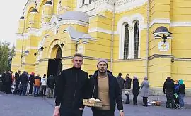 Коваленко с Бедняковым, Тайсон в церкви. Как футбольная Украина празднует Пасху