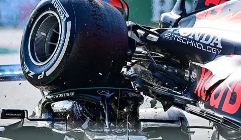 Босс Mercedes не исключает, что Хэмилтон и Ферстаппен могут столкнуться в финальной гонке за чемпионство 